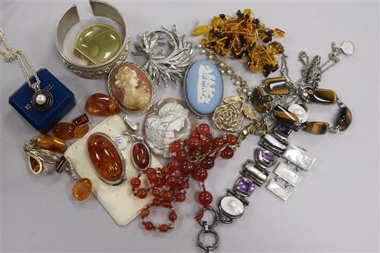 A small quantity of silver and costume jewellery,